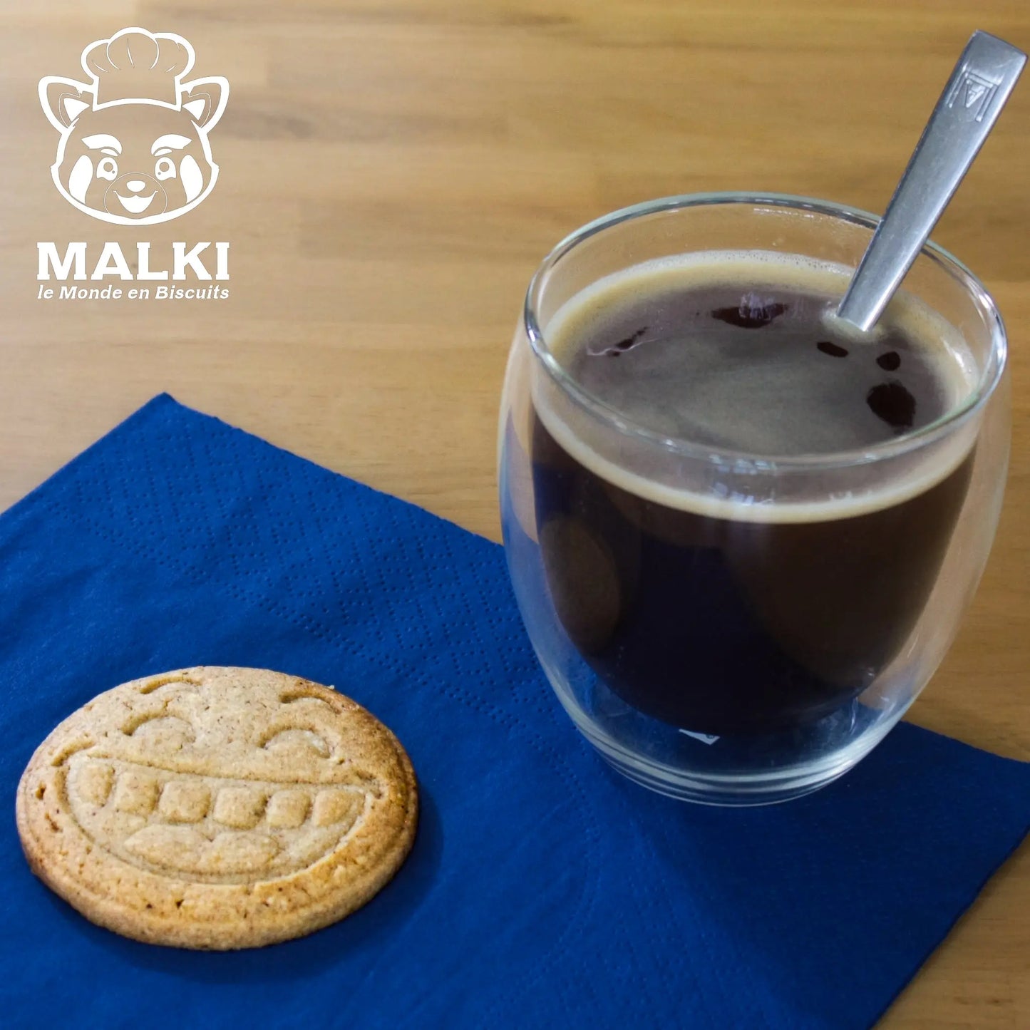 Biscuit Smiley Emoji Mort de Rire sur pâte cuite et café